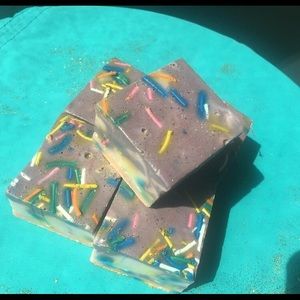 Cupcake body soap bars